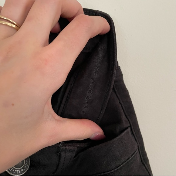 American Eagle High Waisted Black Stretch Jeans - Picture 3 of 7